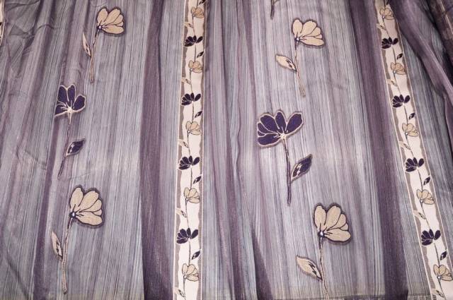 Vendita on line tessuto tenda organza con fiore viola ricamato - prodotti