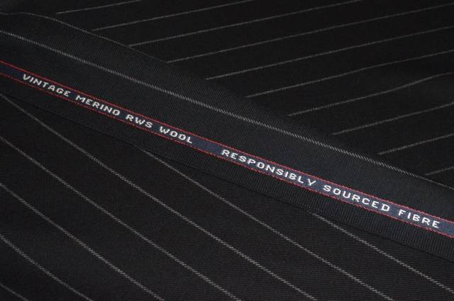 Vendita on line tessuto gabardine pura lana made in england gessato nero - occasioni e scampoli lane e cashmere