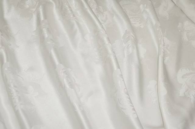 Vendita on line tessuto rasatello pura seta color naturale con rosa tono su tono - prodotti