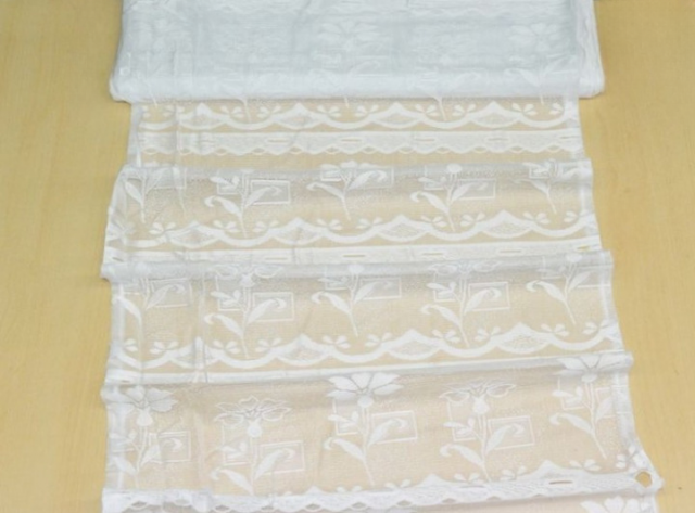 Vendita on line tendino bianco con ricamo margherita - prodotti