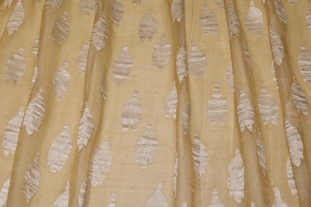 Vendita on line tessuto tenda organza stropicciata giallo oro con applicazioni - prodotti