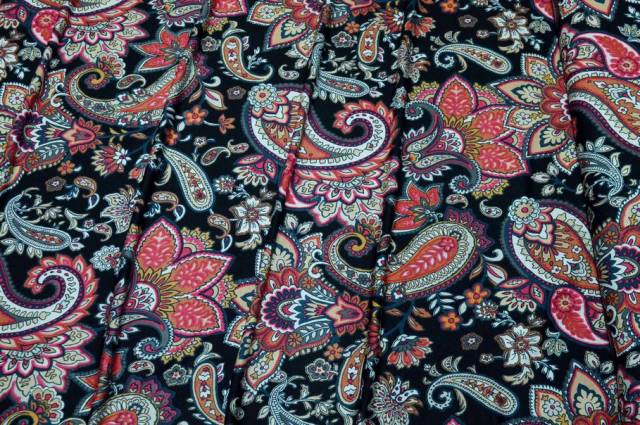 Vendita on line tessuto maglina in viscosa fantasia cashmere fondo nero - tessuti abbigliamento magline / jersey/tessuto in