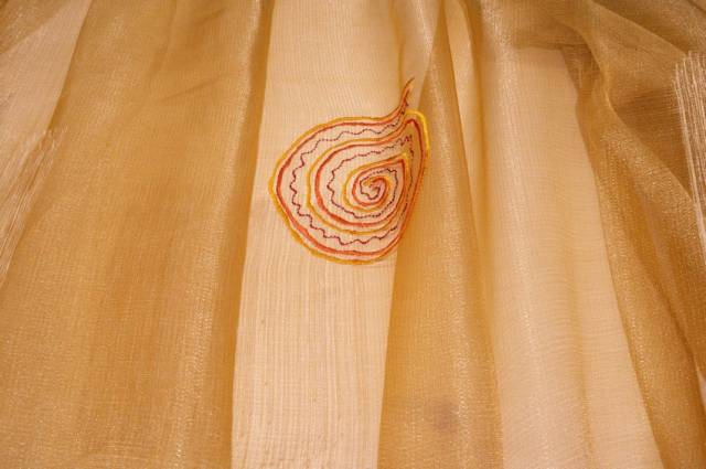 Vendita on line tessuto tenda organza ricamata giallo/arancio - prodotti