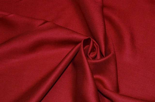 Vendita on line tessuto saglia pura viscosa rosso rubino - occasioni e scampoli