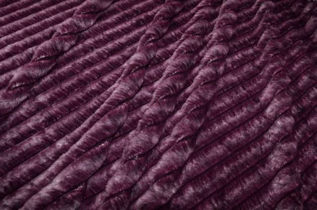 Vendita on line tessuto pelliccetta ecologica viola melanzana - tessuti abbigliamento pelliccia ecologica